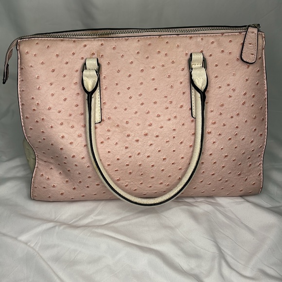 Guess purse pink and white - Picture 3 of 10